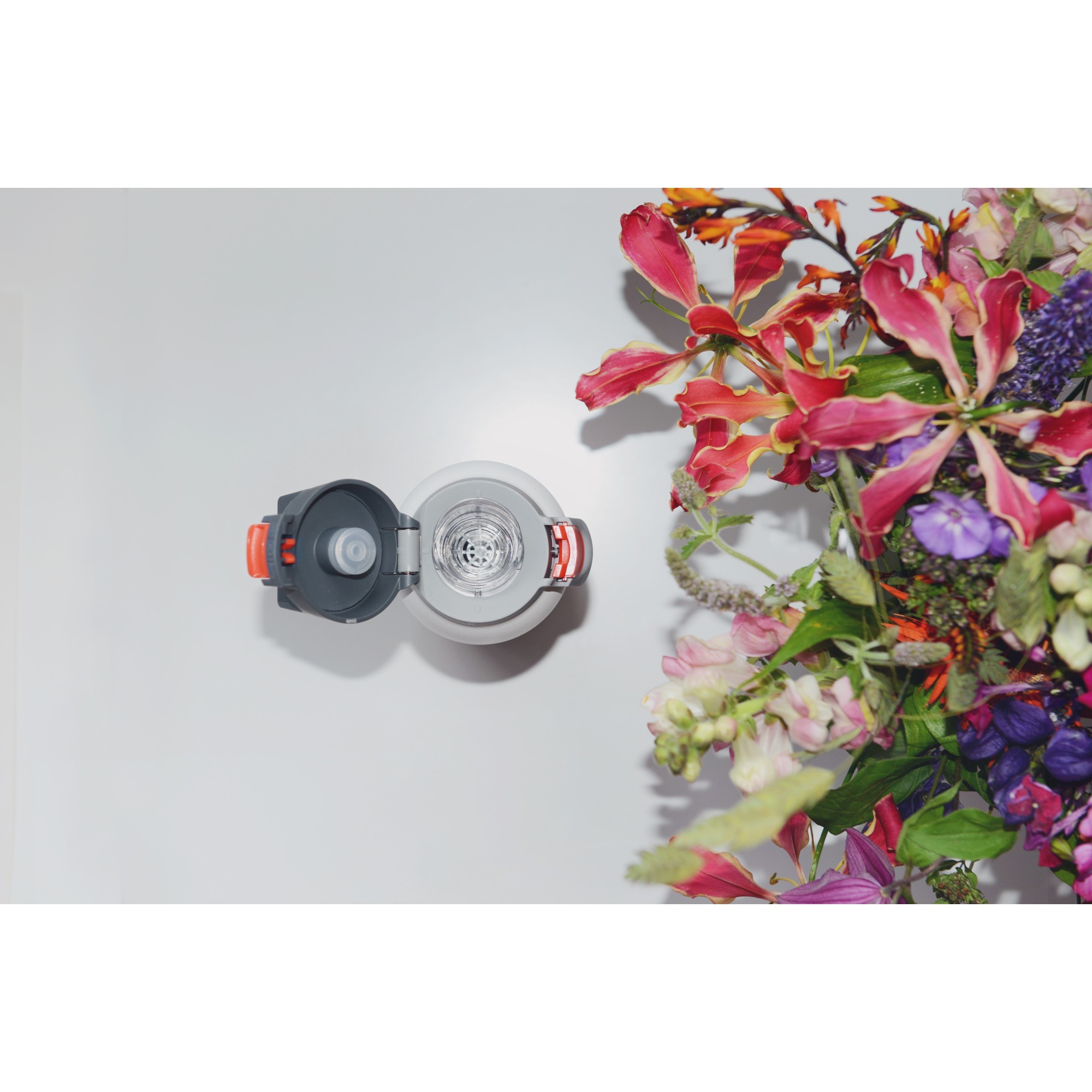 SIGG Hot Cold One Light White Liter Thermosflasche weiß