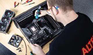 Mitarbeiter in der PC-Fertigung (m/w/d)