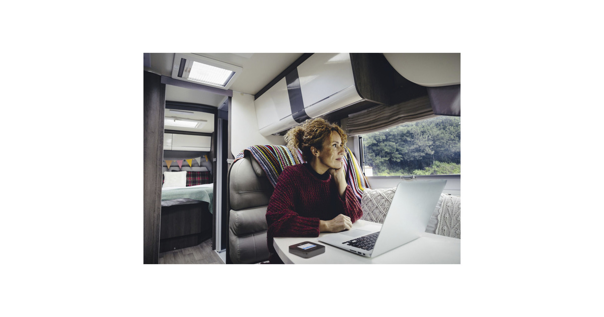 Netgear Nighthawk M7 Pro, Mobile WLAN-Router schwarz, 5G, Wi-Fi 7