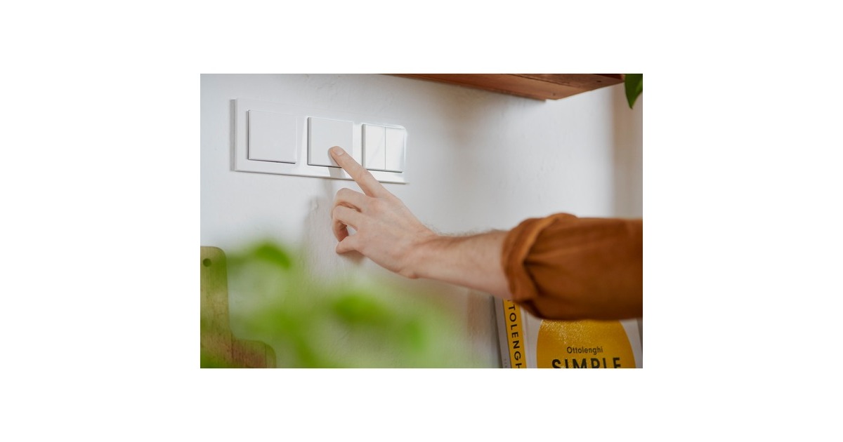 Interruptor De Luz Senic Friends Of Hue - Polycarbonate (PC) Color Anthracita, Compatible Con Sistemas De Iluminación Inteligente