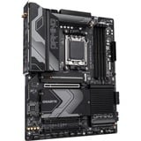 GIGABYTE X670 GAMING X AX V2, Mainboard schwarz/grau