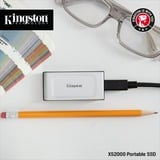 Kingston XS2000 Portable SSD 2 TB, Externe SSD silber/schwarz, USB-C 3.2 Gen 2x2 (20 Gbit/s)