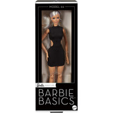 Mattel Barbie Basics Model 02 mit blondem Haar, schwarzem Kleid und Gladiator-Boots, Puppe 