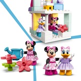 LEGO 10942 DUPLO Minnies Haus mit Café, Konstruktionsspielzeug Minnie Maus Spielzeug zum Bauen ab 2 Jahren, Kinderspielzeug mit Puppenhaus