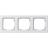 Gira Rahmen dreifach Reinweiß glänzend Kunststoff Thermoplast Unterputzmontage IP21 weiß (glänzend), Retail