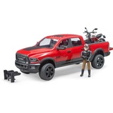 bruder 02502 RAM 2500 Power Wagon mit Ducati Desert Sled und Fahrer, Modellfahrzeug 