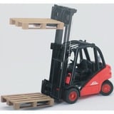 bruder 02511 Linde Gabelstapler H30D, Modellfahrzeug schwarz/rot, mit Anhängerkupplung und 2 Paletten