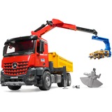 bruder Mercedes-Benz Arocs Baustellen-LKW mit Kran, Schaufelgreifer, Palettengabeln und 2 Paletten, Modellfahrzeug 