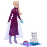 Mattel Disney Die Eiskönigin Elsa-Modepuppe und Eisbärenjunges-Figur mit 4 Pflegezubehörteilen