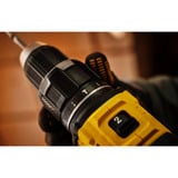 Stanley Akku-Schlagbohrschrauber  (SFMCD716D2T-QW), 18Volt schwarz/gelb, 2x Li-Ion-Akku 2,0Ah, Pro-Stack Koffer