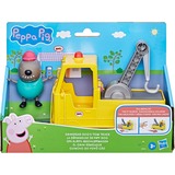 Hasbro Peppa Pig Opa Kläffs Abschleppwagen, Spielfigur 