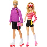 Mattel Barbie Fashionistas Set mit 2 Puppen und 6 Accessoires mit Rollschuhen