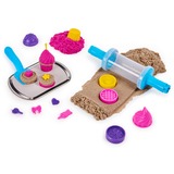 Spin Master Kinetic Sand - Bäckerei-Spielset mit Duftsand, Spielsand 16 Werkzeuge und Formen, 454 Gramm Sand