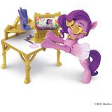 Hasbro My Little Pony - Eine neue Generation Prinzessinnen Zimmer Prinzessin Pipp Petals, Spielfigur 