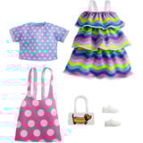 Mattel Barbie Moden 2 Outfits und 2 Accessoires, Sets 