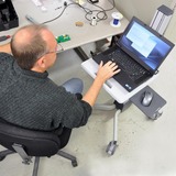Ergotron Neo-Flex Laptop Wagen, Trolley grau, für Laptops 13" - 17"