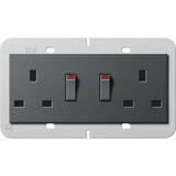 Gira Doppelsteckdose British Standard 13 Ampere geschaltet mit Shutter anthrazit, Retail