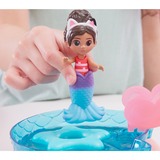 Spin Master DreamWorks Gabby's Dollhouse Cat Adventures - Purrific Pool Party Spielset, Kulisse mit Gabby- und Meerkätzchen-Figur