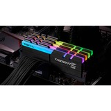 G.Skill DIMM 32 GB DDR4-4000 (4x 8 GB) Quad-Kit, Arbeitsspeicher schwarz, F4-4000C15Q-32GTZR, Trident Z RGB, INTEL XMP
