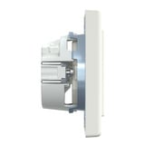 Merten Schutzkontaktsteckdose mit Schraubklemme und erhöhtem Berührungsschutz weiß, Retail