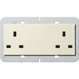 Gira Doppelsteckdose 13 Ampere weiß, Retail