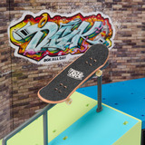 Spin Master Tech Deck - DGK Skate Park, Spielfahrzeug Finger-Skateboard-Rampe mit authentischem Fingerboard