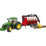 bruder 03154 John Deere 7R 350 m Rückeanhänger, Modellfahrzeug grün/rot, Inkl. 4 Baumstämmen