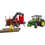 bruder 03154 John Deere 7R 350 m Rückeanhänger, Modellfahrzeug grün/rot, Inkl. 4 Baumstämmen