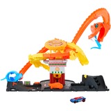 Hot Wheels City Pizza-Kobra-Angriff-Spielset mit Spielzeugauto im Maßstab 1:64, Rennbahn inkl. 1 Spielzeugauto