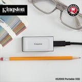 Kingston XS2000 Portable SSD 1 TB, Externe SSD silber/schwarz, USB-C 3.2 Gen 2x2 (20 Gbit/s)