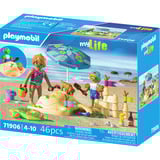 PLAYMOBIL 71906 myLife Familienspaß am Strand - 71906, Konstruktionsspielzeug 