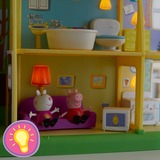 Hasbro Peppa Wutz Peppas Tag- und Nacht-Haus, Spielfigur 