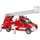 bruder MB Sprinter Feuerwehr mit Light & Sound Modul, Modellfahrzeug rot/weiß, Drehleiter, Pumpe