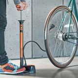 SKS Standpumpe AIRKOMPRESSOR Compact 10.0, Luftpumpe schwarz/orange, MULTI VALVE-Pumpenkopf "MV EASY"