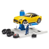 bruder 62112 bworld PKW Service Center + bruder Roadster, Spielfahrzeug 