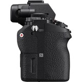 Sony Alpha 7 II Kit (28-70 mm, ILCE-7M2K), Digitalkamera schwarz, inkl. Sony-Objektiv
