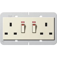 Gira Doppelsteckdose British Standard 13 Ampere weiß, Retail
