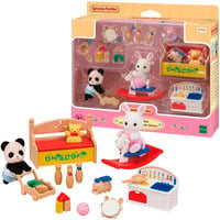 Sylvanian Families - Baby Kindergarten Spielzeug mit Figuren, Konstruktionsspielzeug