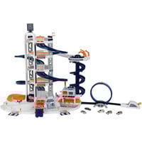 Mercedes-Benz - Mega - Parkhaus, Spielgebäude