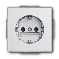Busch-Jaeger Schutzkontakt Steckdose mit erhöhtem Berührungsschutz aluminium, Retail