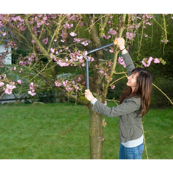 Fiskars PowerGear II Bypass GetriebeAstschere L76 schwarz/orange