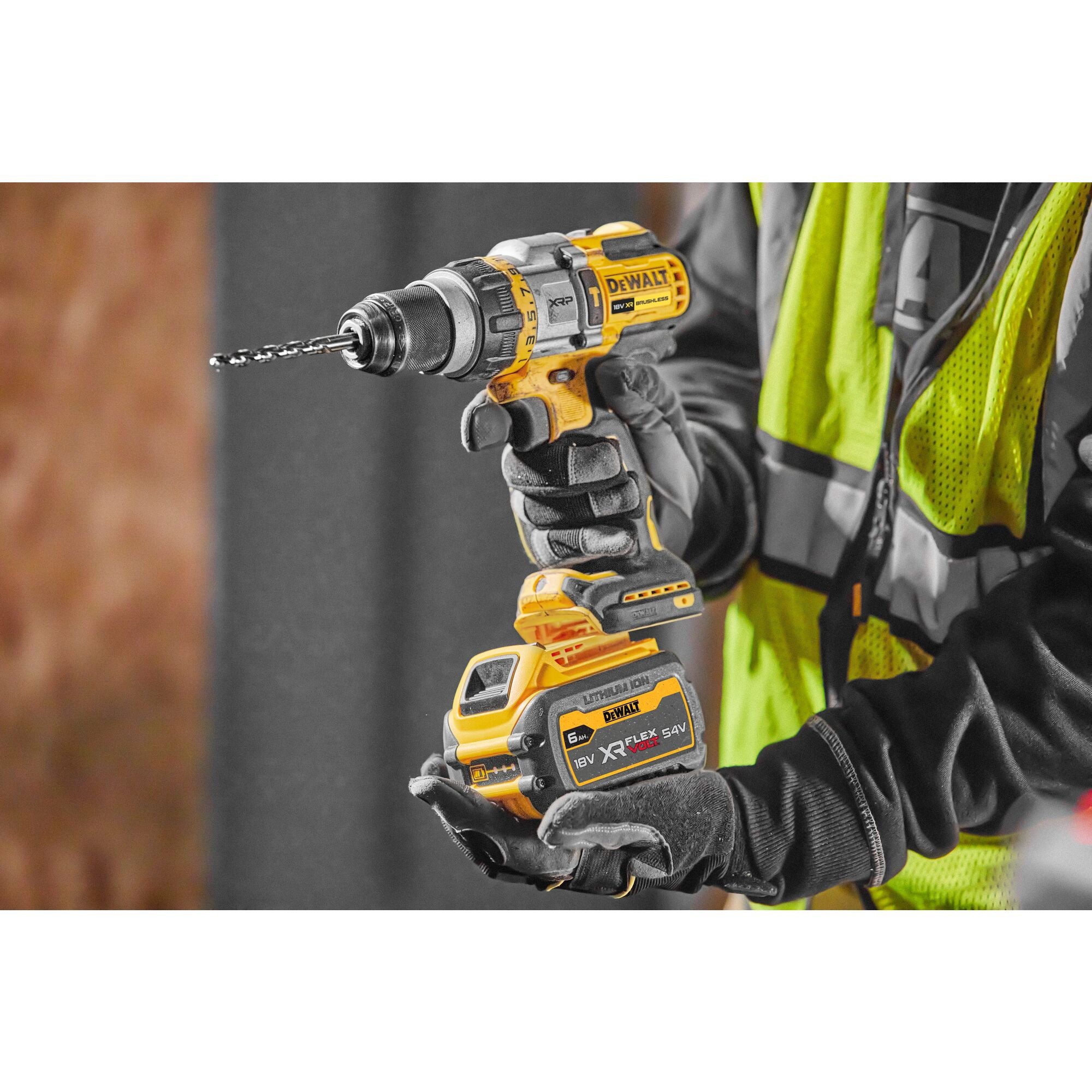 DeWalt DCD709D2T Akku-Schlagbohrschrauber 18V, Bürstenlos, Mit 2 Akkus & Zubehör
