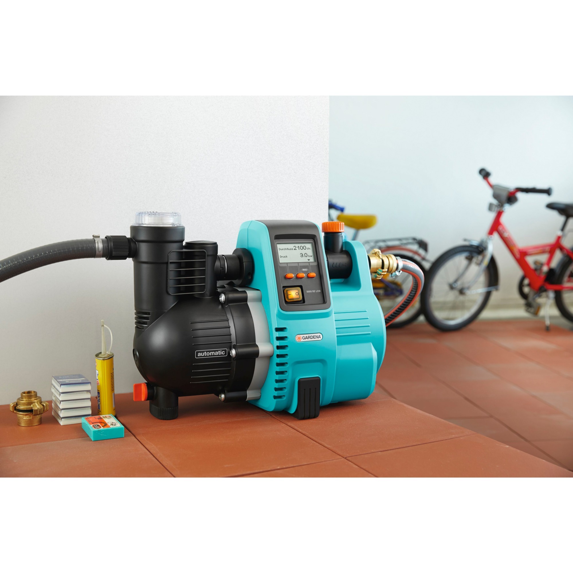 GARDENA Hauswasserautomat Comfort 5000/5 LCD, Pumpe türkis/schwarz, 1.