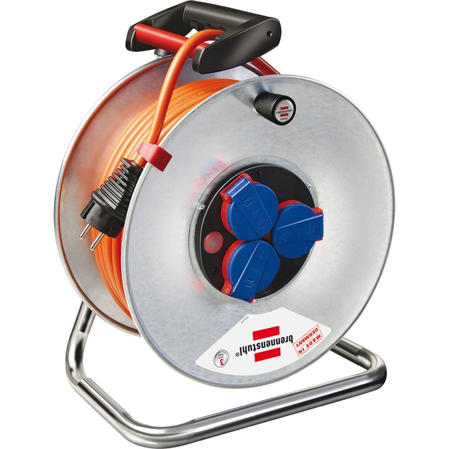 Brennenstuhl Garant S IP44 Outdoor-Kabeltrommel, 3-fach | 04007123081356 Brennenstuhl Garant S IP44 Outdoor-Kabeltrommel, 3-fach | 04007123081356